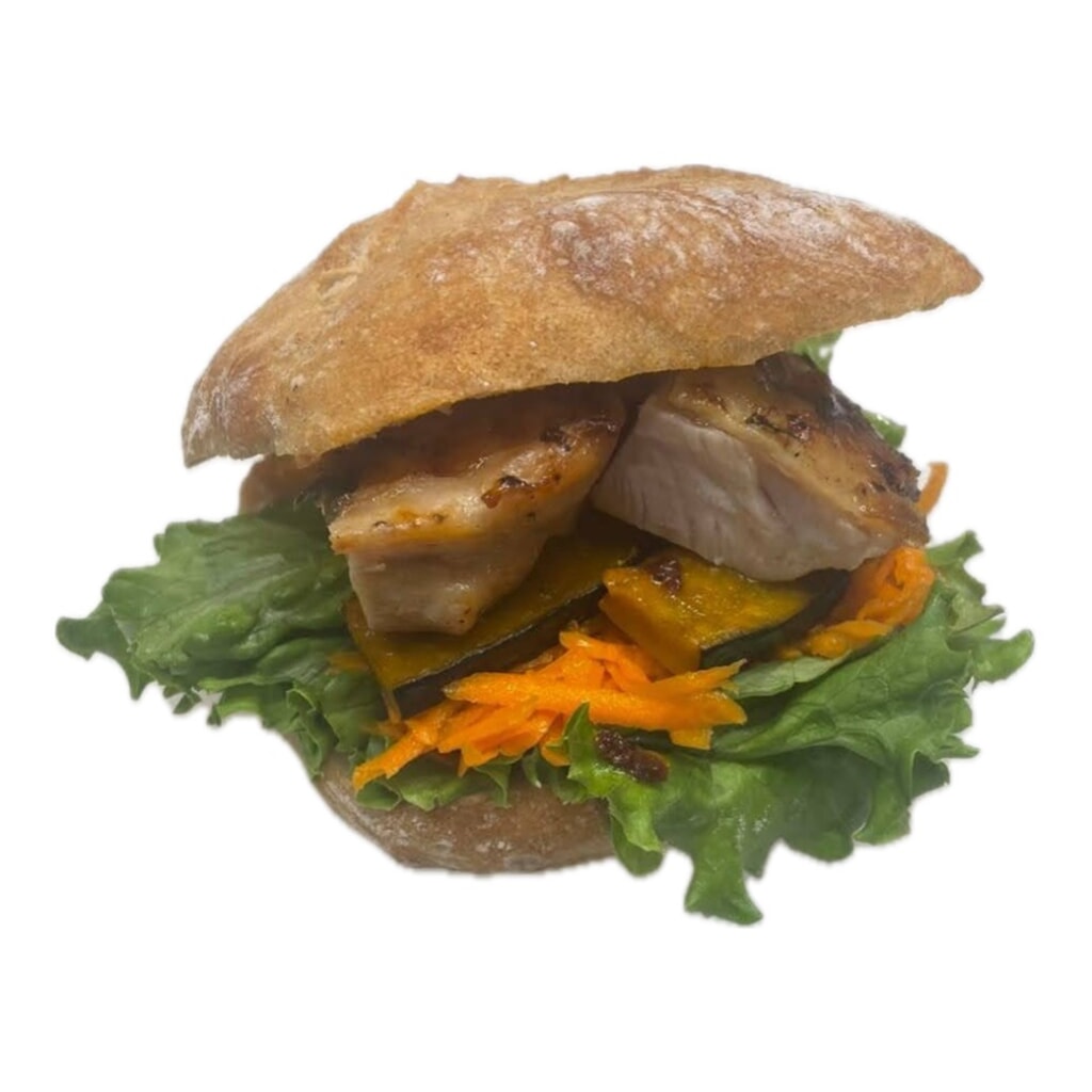 【2025年クリスマス・大手町店限定】香草バターチキンとかぼちゃのライ麦パンサンド